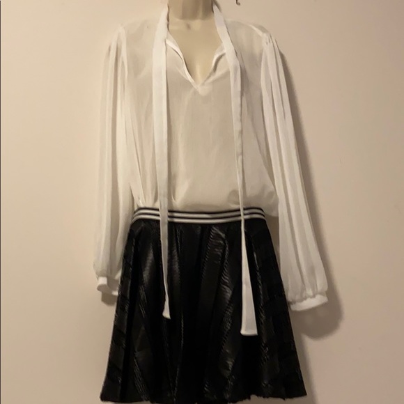 NWT bcbg black skirt - Picture 2 of 4